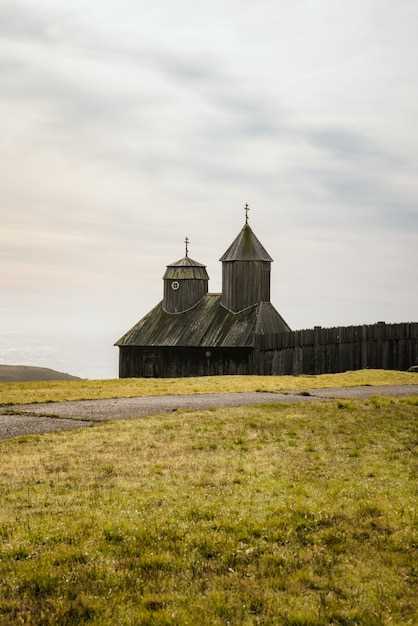 Жемчужина Подмосковья, монастырь в Звенигороде с богатой историей.
