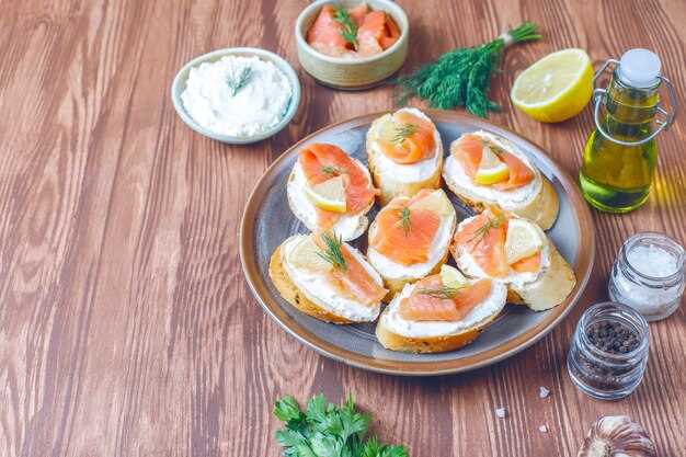 Медальоны из форели с брынзой и лимоном