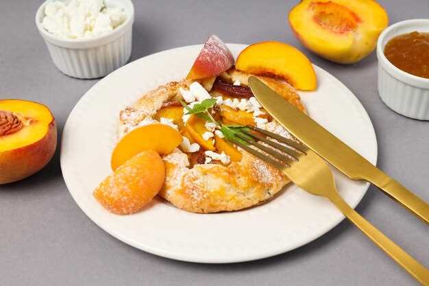 Сочетание творога и фруктов создает уникальные десерты с богатым вкусом и текстурой. Яблоки и грушу легко комбинировать с творожными начинками, добавляя корицу или ваниль для аромата. Такие десерты подойдут не только для сладкоежек, но и для тех, кто следит за своим питанием.